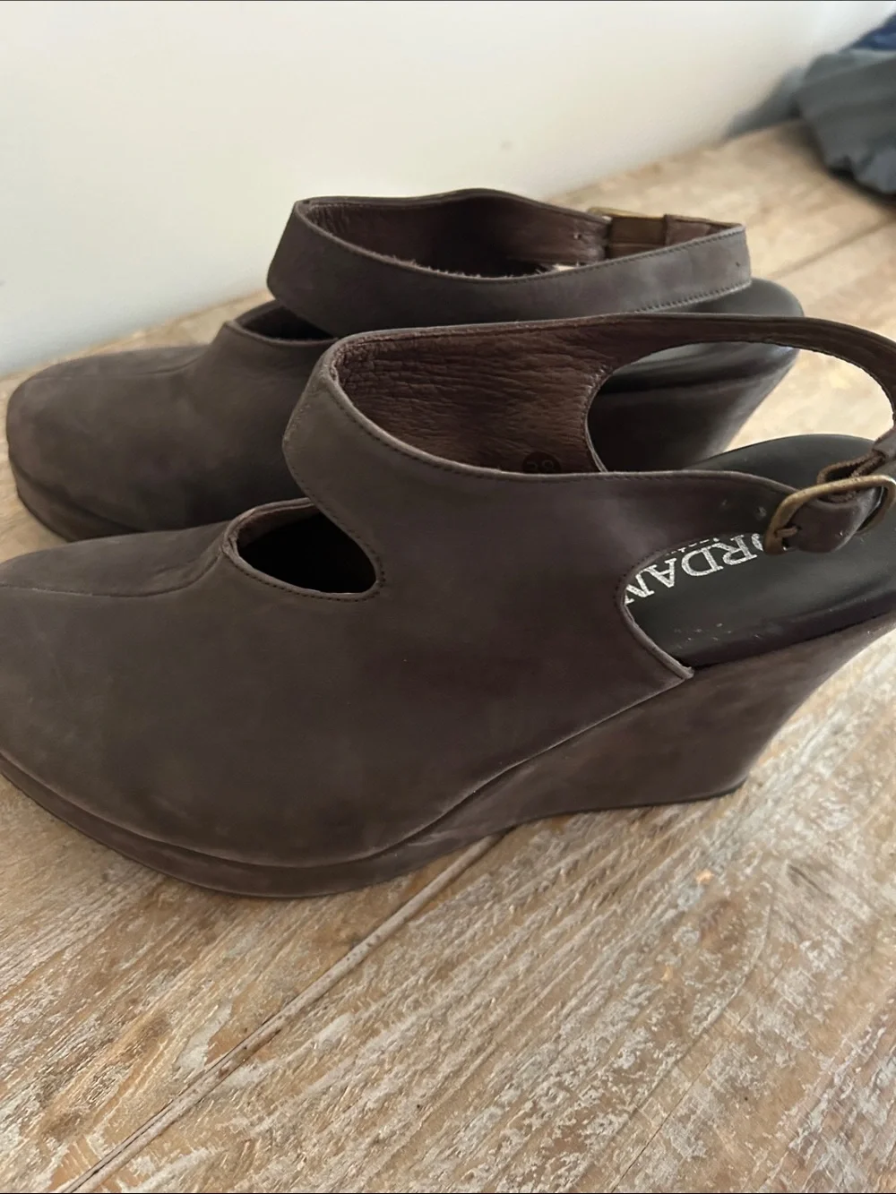 Cordani Calzature wedge heel size 38 women  Good condition